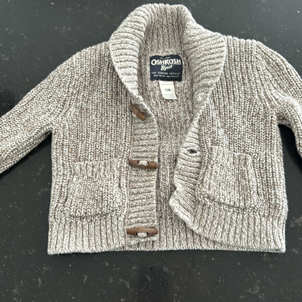 Osh Kosh boys sweater 12 months- great condition